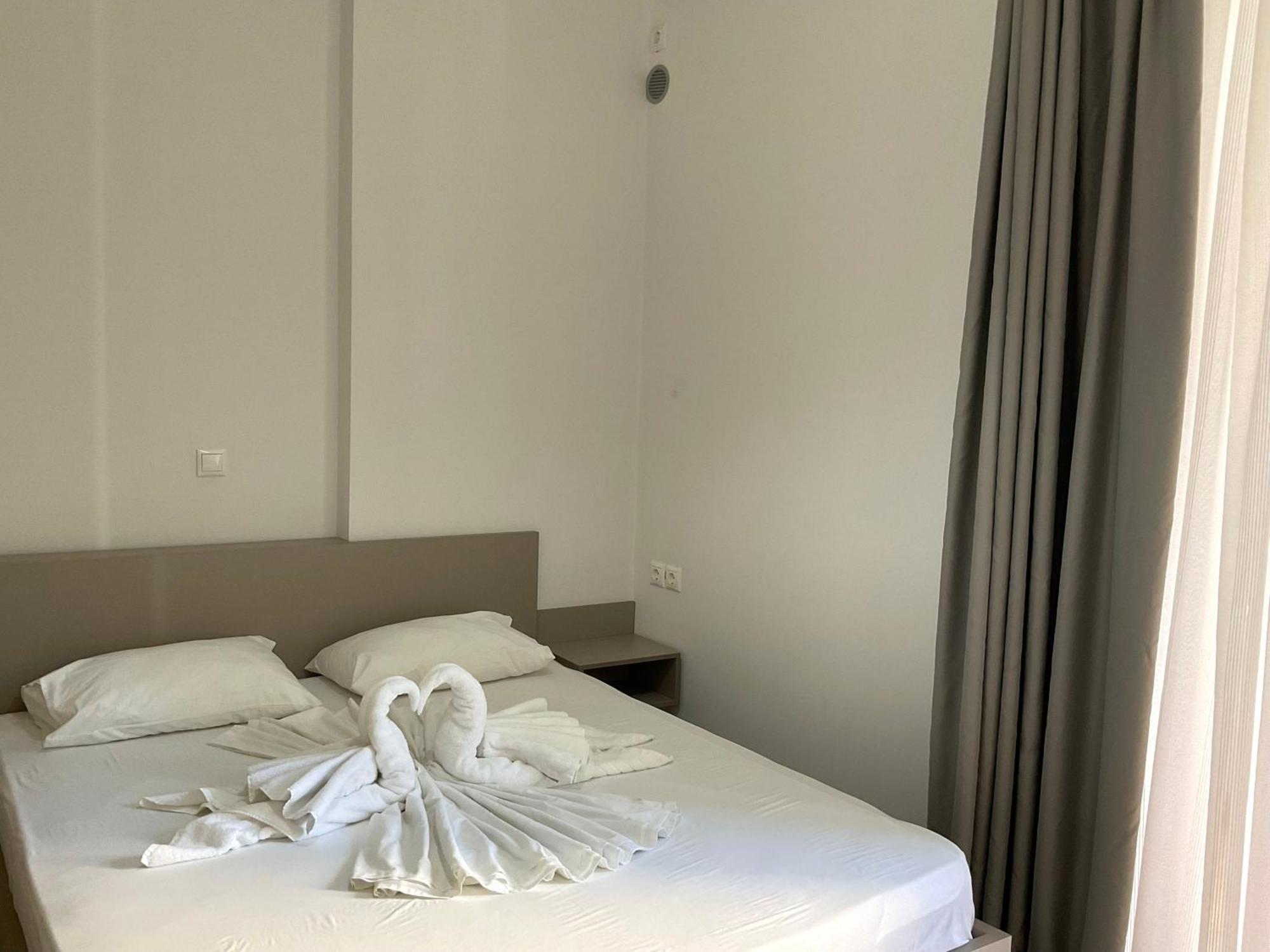 Mojito Beach Apartments With Free Parking Sarandë 객실 사진