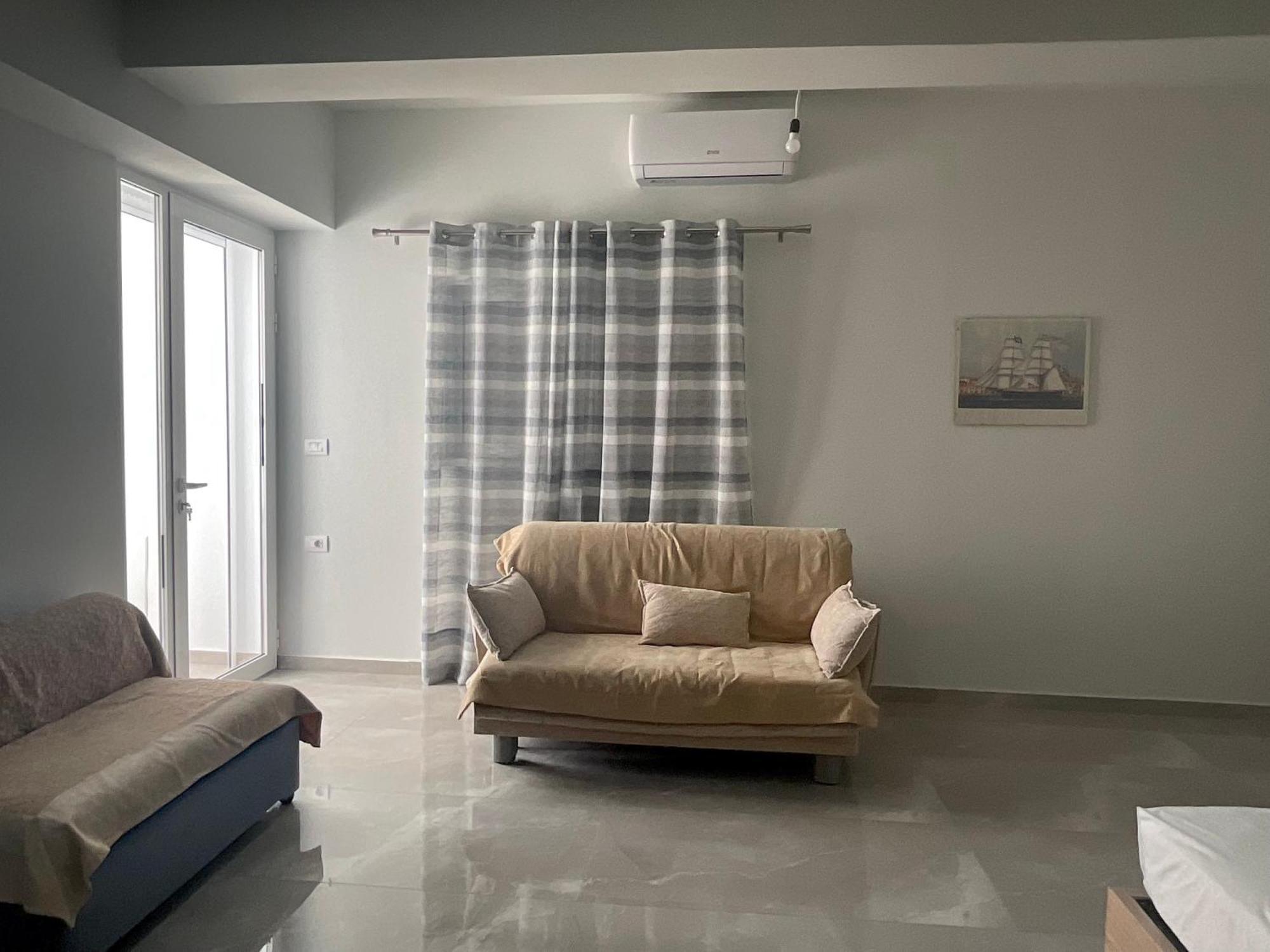 Mojito Beach Apartments With Free Parking Sarandë 객실 사진