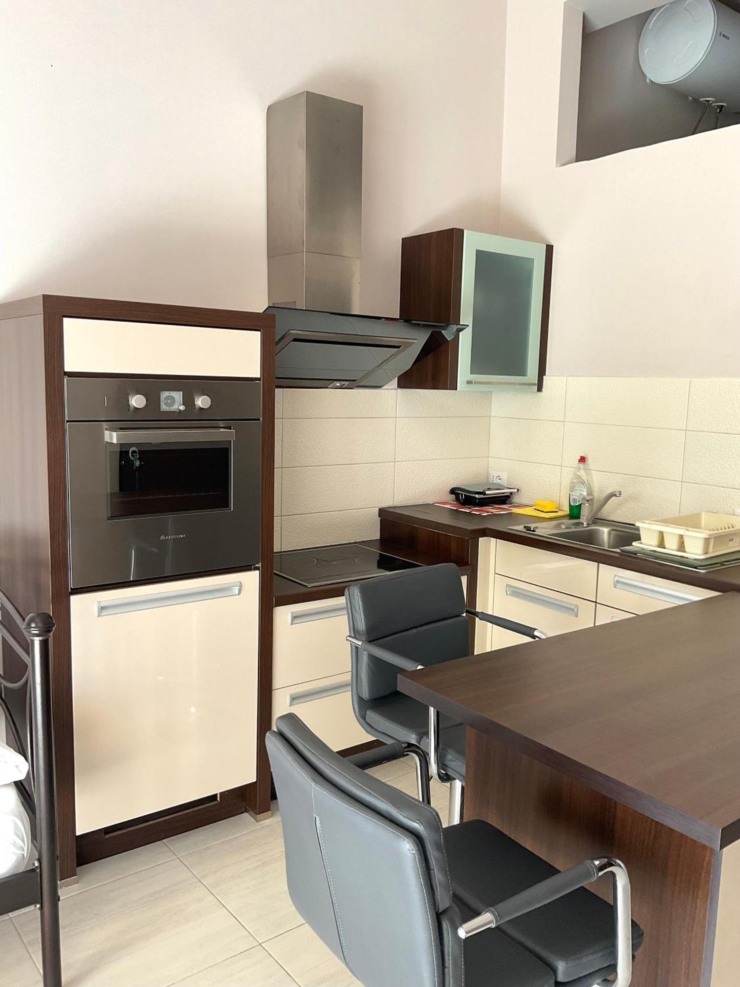 Mojito Beach Apartments With Free Parking Sarandë 객실 사진