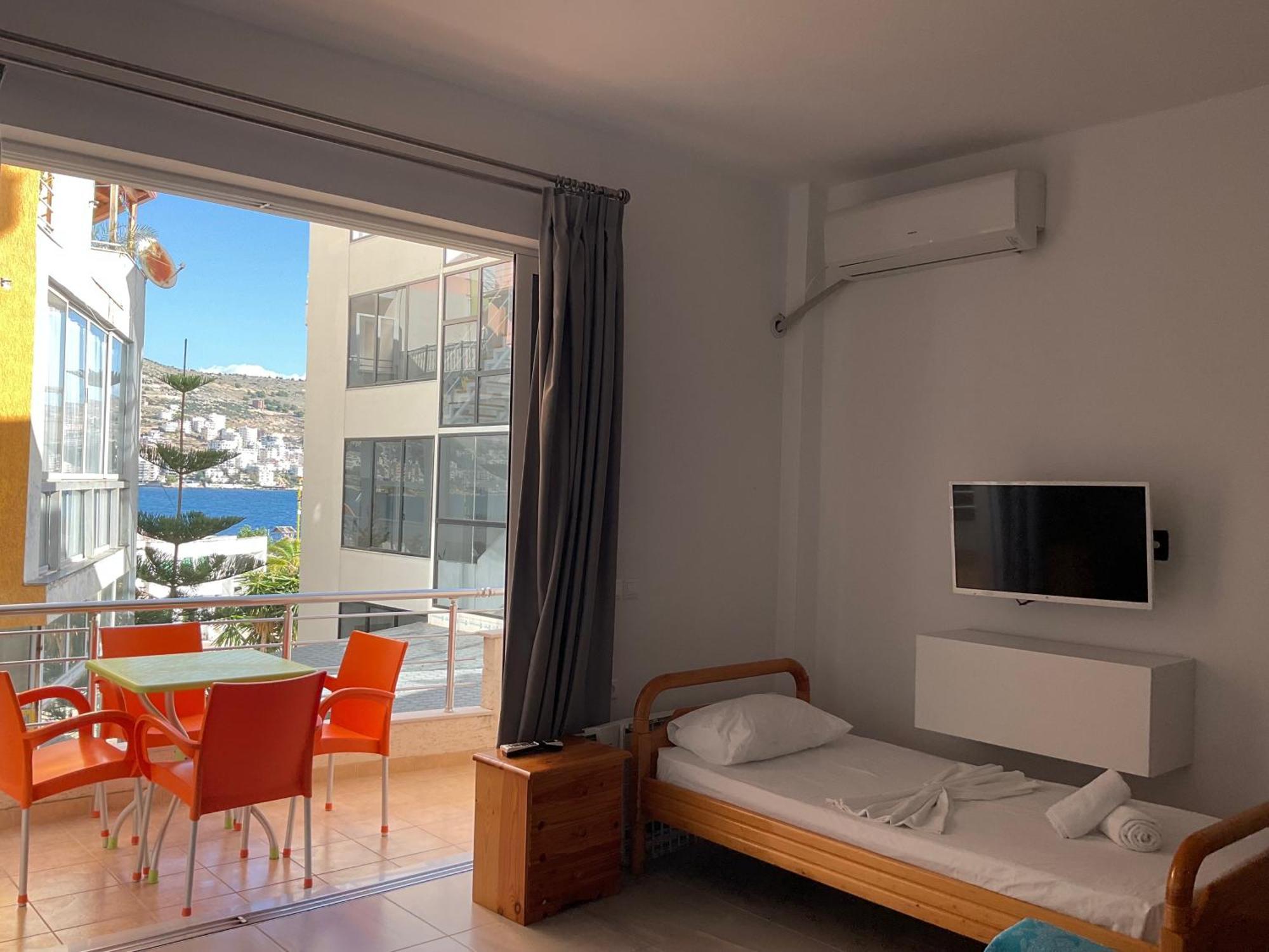 Mojito Beach Apartments With Free Parking Sarandë 객실 사진